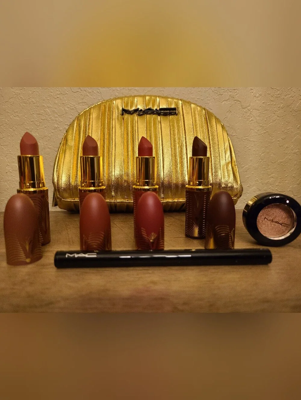 MAC Cosmetics Lip & Eye Gift set- Fullsize